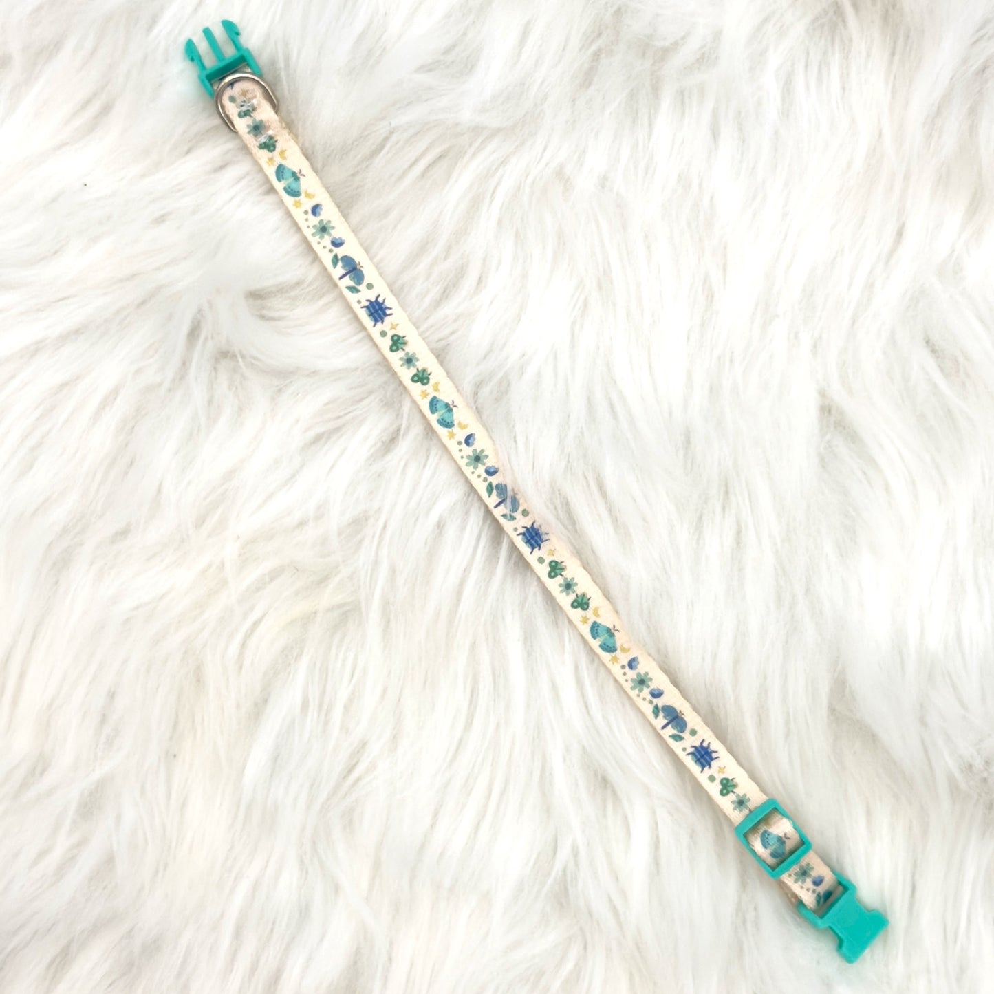 Blue-tiful Bugs Mini Collar